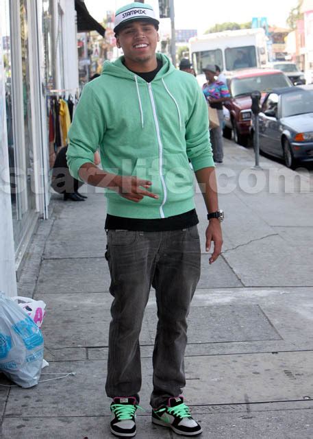 Chris Brown Naked Photo Leaks StarzLife