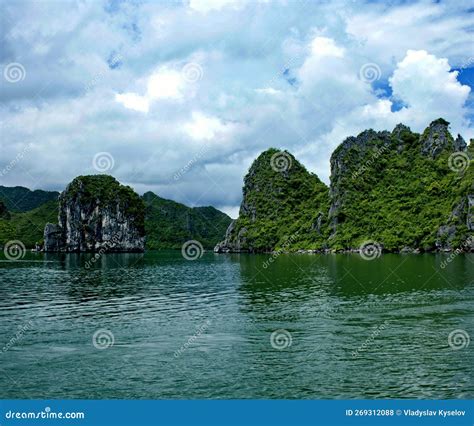 Beautiful Sea Gulf Ha Long Bay Surrounded High Mountains Stock Photo