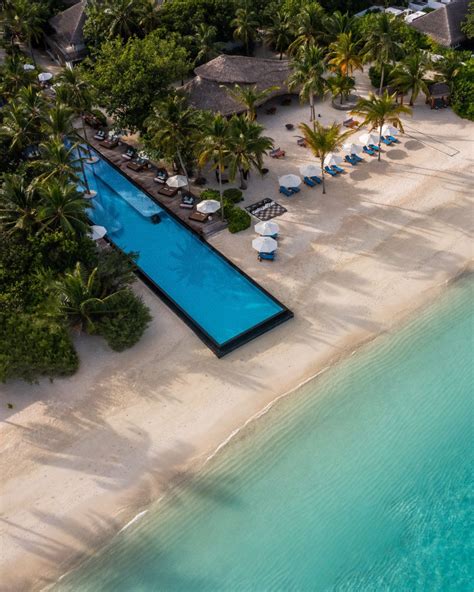 Dive Into Fairmont Maldives Sirru Fen Fushi Ultra Luxury Maldives