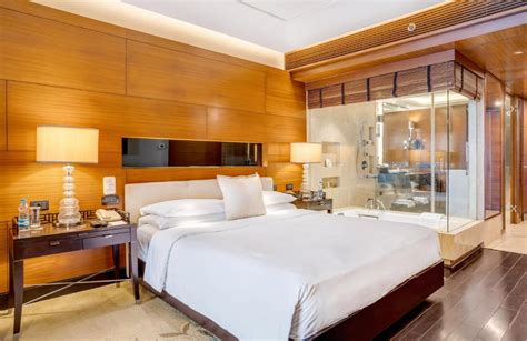 Hotels with Bathtub in Gurgaon - Hotel with Bathtub