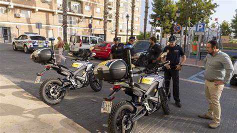 La Polic A Local De Manises Suma Dos Motos El Ctricas A Su Flota De