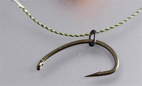 Как правильно насаживать бойлы на крючок разными способами