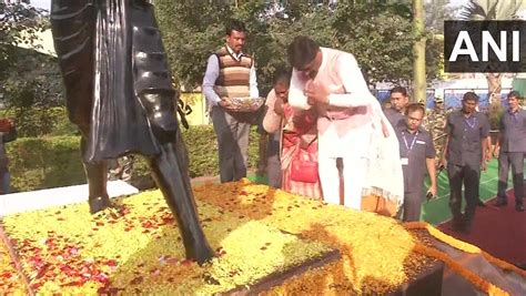 Agency News Jharkhand Cm Hemant Soren Pays Floral Tribute To Birsa