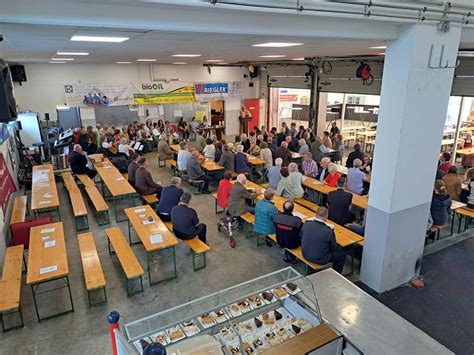 Sonntagsgottesdienst und Frühschoppen im Feuerwehrhaus 2023 FF