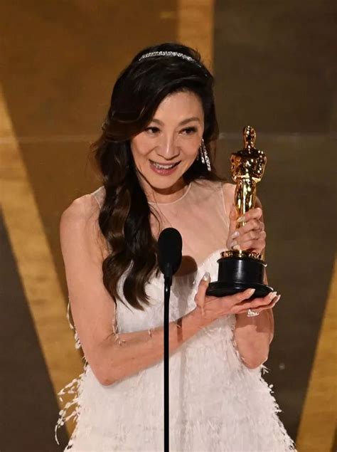 Michelle Yeoh Takes A Swipe At Cnns Don Lemon In Her Oscars Acceptance