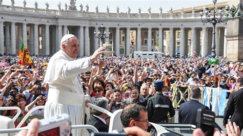 Attend the Papal Audience with Guided Tour Tickets