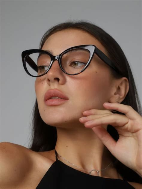 Altina Schinasi Creator Of Cat Eye Eyeglass Frames The Explained Post