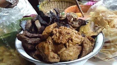 Nasi Pecel Mbok Sador Restaurant At Semarang Selatan Kota Semarang