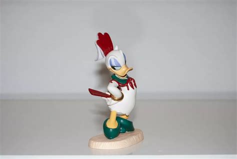 Wdcc Daisy Duck As Donna Duck In Disney S Don Donald