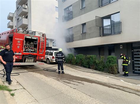 Incendiu La Un Bloc Din Cluj Napoca Doi Copii I Trei Adul I Au Ajuns