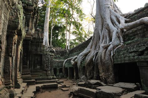 Angkor Thom Historical Facts and Pictures | The History Hub