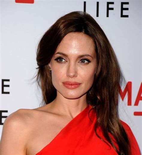 Angelina Jolie Se Pregateste De O Noua Operatie Vreau Sa Am O Viata