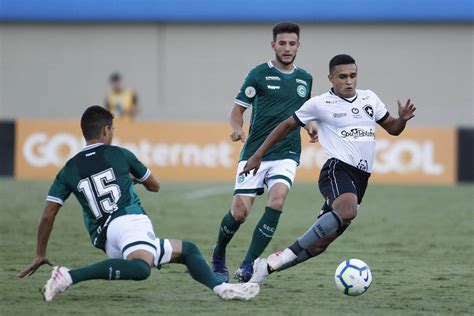 gol no fim Botafogo perde para o Goiás e quebra sequência de