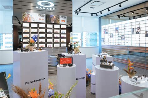 EssilorLuxottica Thailand พาสองเทรนดใหมของแบรนดแวนตาชนนำ