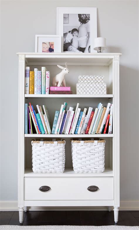 Bookcase Bedroom Decorating Ideas - Design Corral