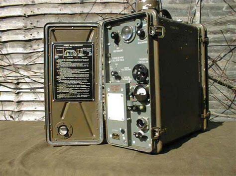 R105D VHF millitary radio