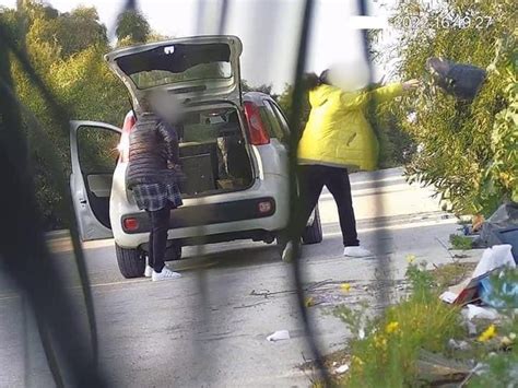 Campobello Incivili Gettano Rifiuti Per Strada Lo Sfogo Del Sindaco