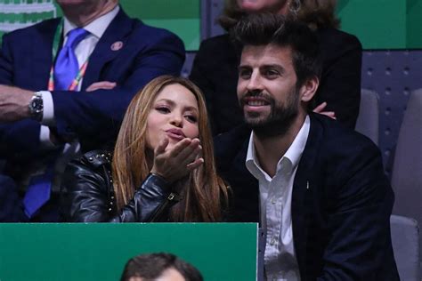 Photo Gerard Piqué et la chanteuse Shakira officialisent leur