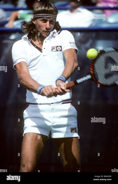 Bjorn borg backhand hi-res stock photography and images - Alamy