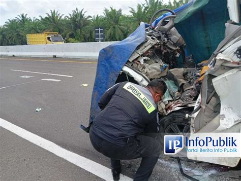 InfoPublik Kecelakaan Di Tol Pekanbaru Dumai Empat Kendaraan Rusak