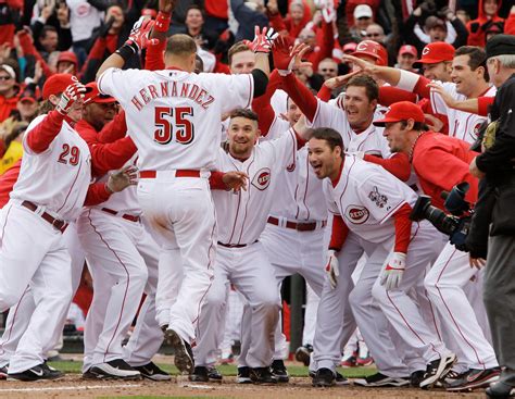 Cincinnati Reds win thriller on opening day - CBS News