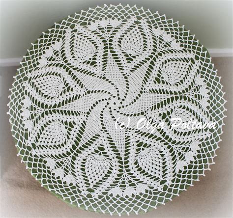 Swirl And Pineapples Doily 10911024 Free Crochet Doily