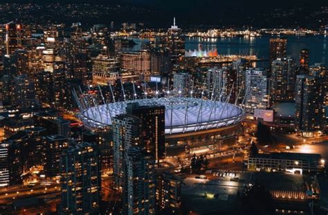 The Top Of Vancouver Revolving Restaurant Serves Up Tasty Food With A ...