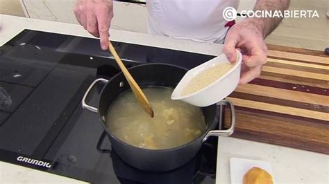 Sopa De Pollo Y Almendras Karlos Arguiñano