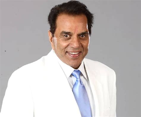 Dharmendra Biography - Childhood, Life Achievements & Timeline