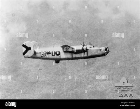 5 24 Squadron Raaf Liberator Wwii Awm 128030 Stock Photo Alamy