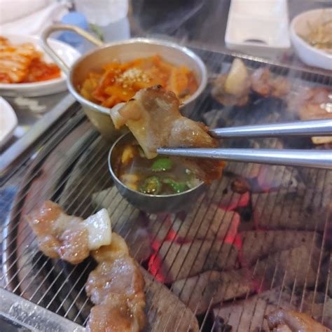 수원 탑동맛집 돼지새마을본부 특수부위 덜미살과 멜젓의 최고의맛 네이버 블로그