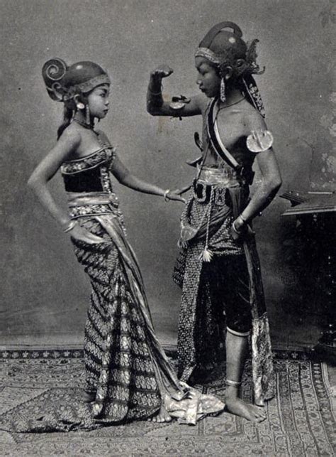 Amazing Old Photos Of Indonesian People