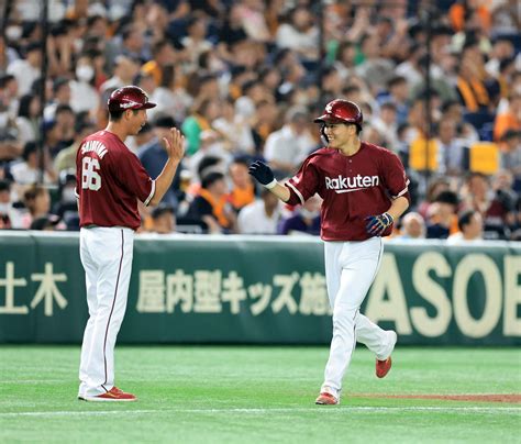 【楽天】早川隆久6回1失点好投で4勝目 攻守で奮闘、プロ初安打記念球は「父の日なので父に」 プロ野球写真ニュース 日刊スポーツ