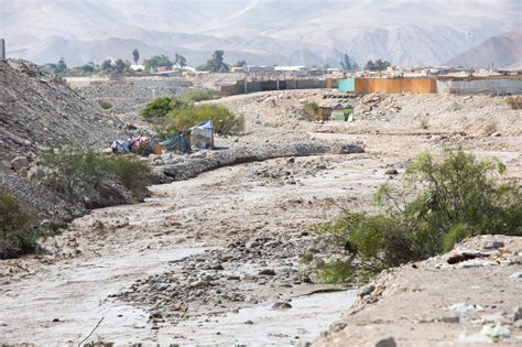 Alcalde Espíndola llama a la comunidad a estar alerta ante crecidas de