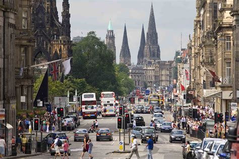 Shopping on Princes Street Edinburgh | Parliament House Hotel