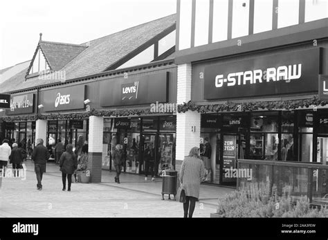 Cheshire Oaks Black And White Stock Photos And Images Alamy