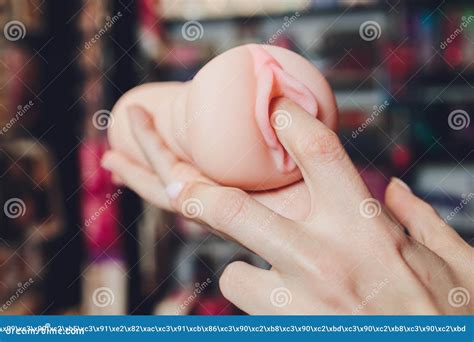 Vestimenta Do Brinquedo Sexual Masculino Masturbador Da Vagina Realista Foto De Stock Imagem