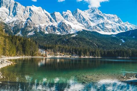 Belas Paisagens Do Lago Eibsee Em Garmisch Partenkirchen Alemanha