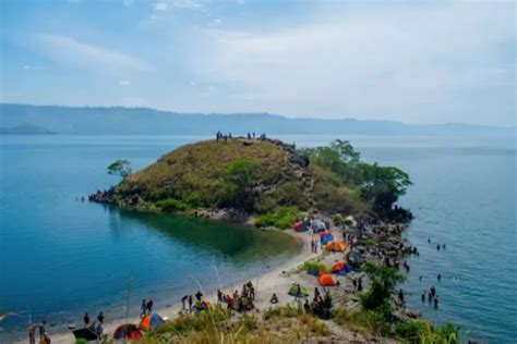 Destinasi Wisata Paropo Dekat Dengan Danau Toba Bisa Camping Dengan