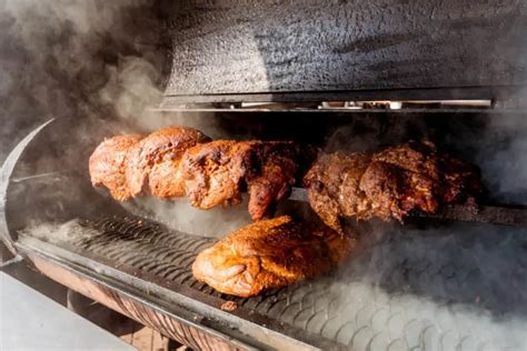 9 Types of BBQ Smokers (A Beginners Guide) – Smoke Your Meat Before You Eat