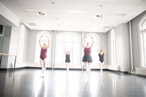 Ballet Inter Avec Enchaînement Hiver Cours De Danse