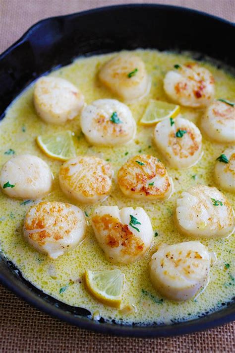 Creamy Garlic Scallops Easy Delicious Recipes