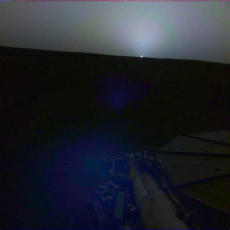 Insight lander captures sunrises, sunsets on Mars | Space | EarthSky