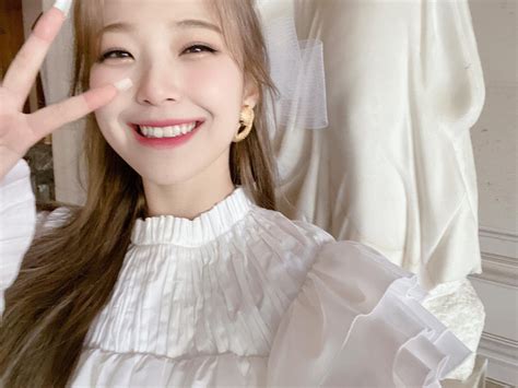 124 프로미스나인 백지헌 DM 많관부 여돌 레전드 셀카 jcsj