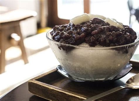 **Azuki Beans Shave Ice: A Sweet Treat that Will Warm Your Heart**