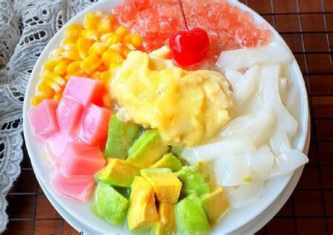 **Es Buah atau Jelly Chuchu Putih: Ikon Kuliner yang Penuh Kenangan dan Manfaat**