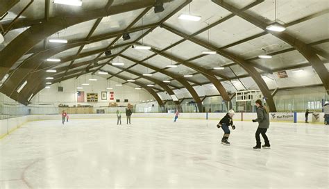 **Informasi Mengenai Ice Rink Morgantown, West Virginia**