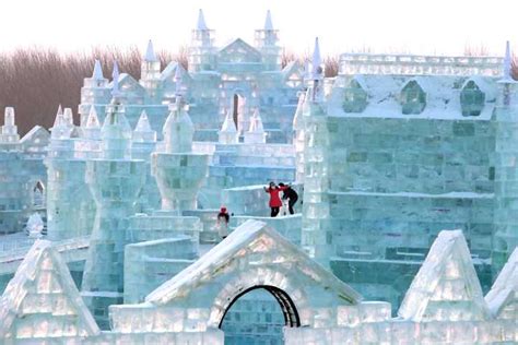 **Jelajahi Keajaiban Ice Castles Dalton, GA: Istana Es yang Menakjubkan**