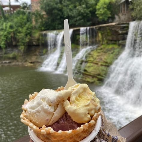 **Jenis Ice Cream Chagrin Falls: An Adventure That Will Leave You Far from Blue**