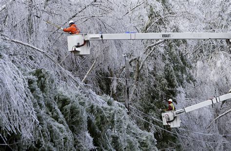 **Kentuckys Devastating Ice Storm: A Heartbreaking Tale of Resilience and Recovery**